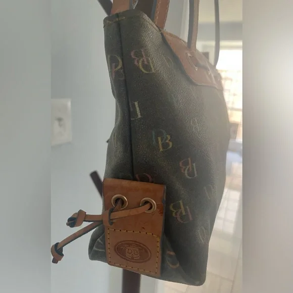 Dooney & Bourke Vintage Brown and Tan Signature Series Collection Shoulder Bag - Picture 5 of 16